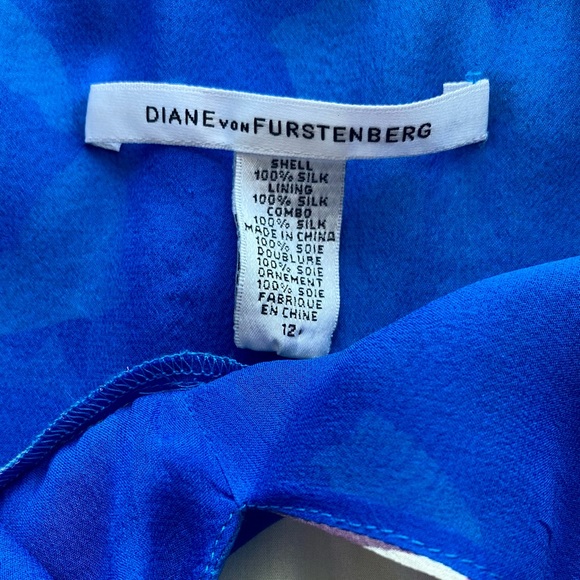 Diane Von Furstenberg Floral Silk Blouse Size 12 - Picture 6 of 6